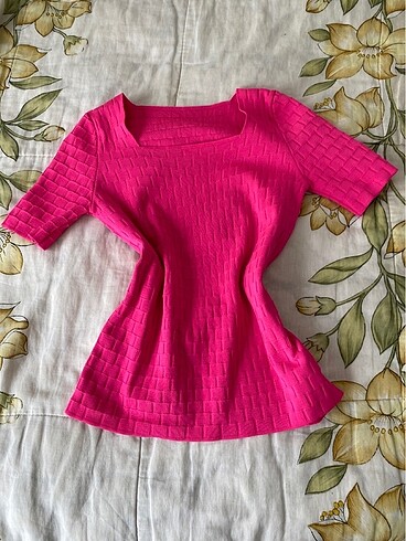 Zara Pembe Crop