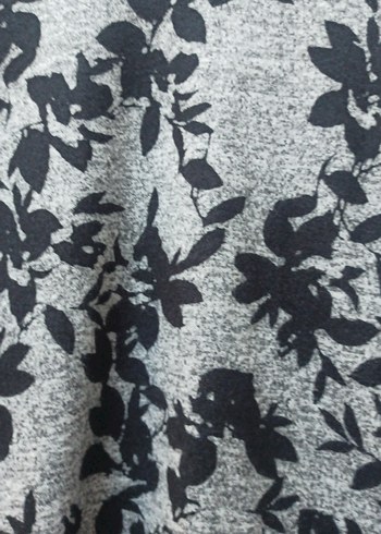 Gri Çiçek Desenli Uzun Kollu Bluz - Görsel 2