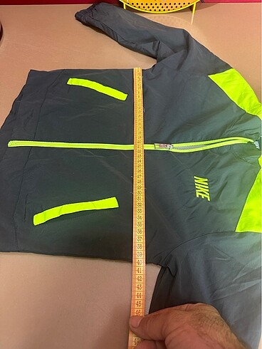 Nıke rüzgarlık mont - Görsel 4