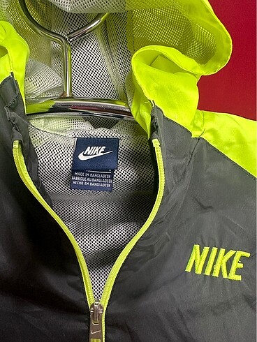 Nıke rüzgarlık mont - Görsel 2