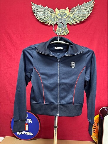 Tommy Hilfiger s