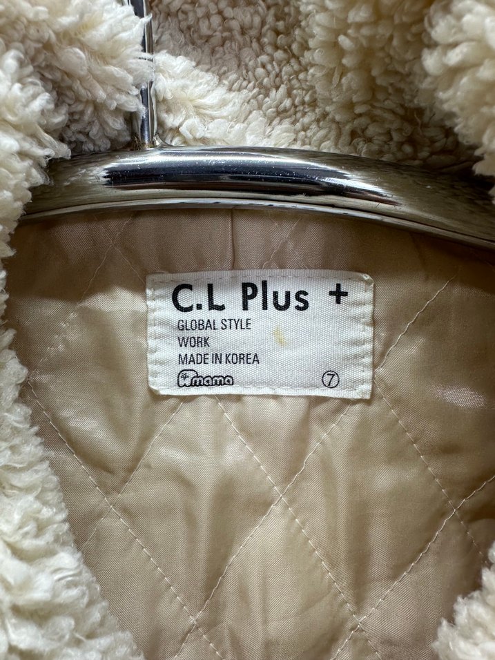 Kız Çocuk Beyaz Kürklü Ceket - Görsel 2