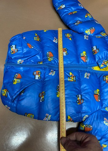 Kapüşonlu Renkli Erkek Çocuk Mont - Görsel 3