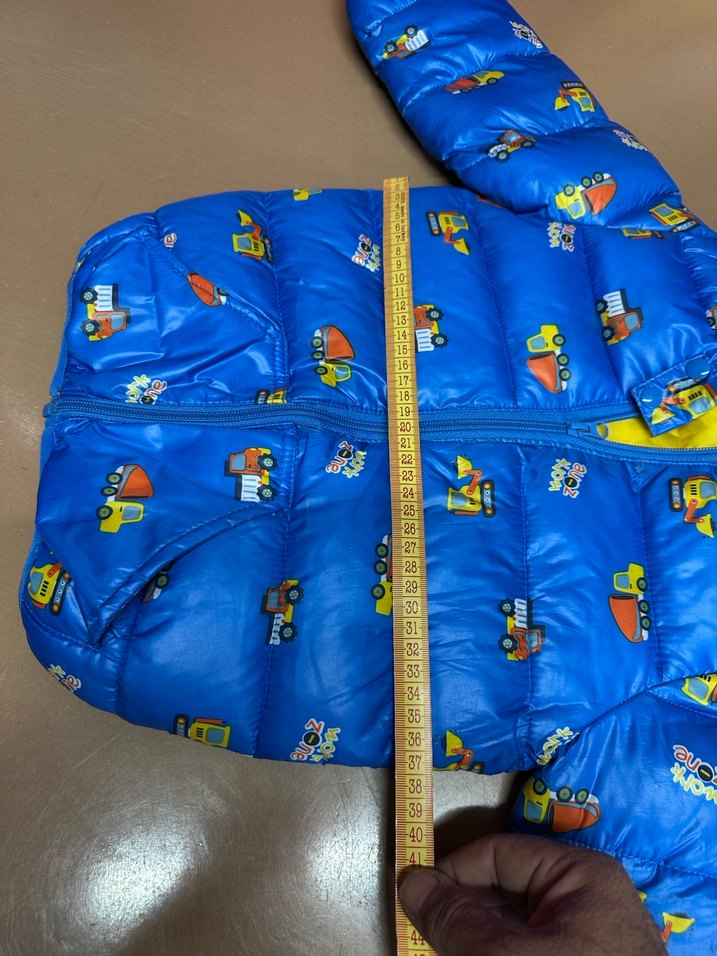 Kapüşonlu Renkli Erkek Çocuk Mont - Görsel 3