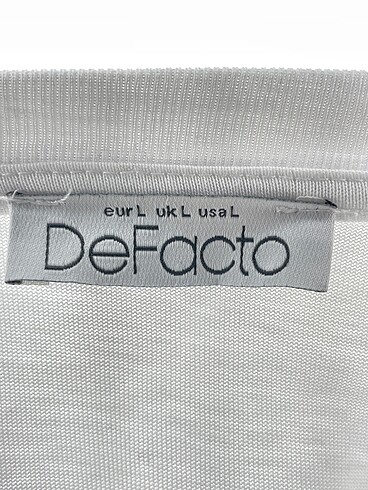 l Beden beyaz Renk Defacto T-shirt %70 İndirimli.