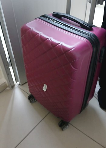 Fermuarlı Koyu Pembe Erkek Valiz