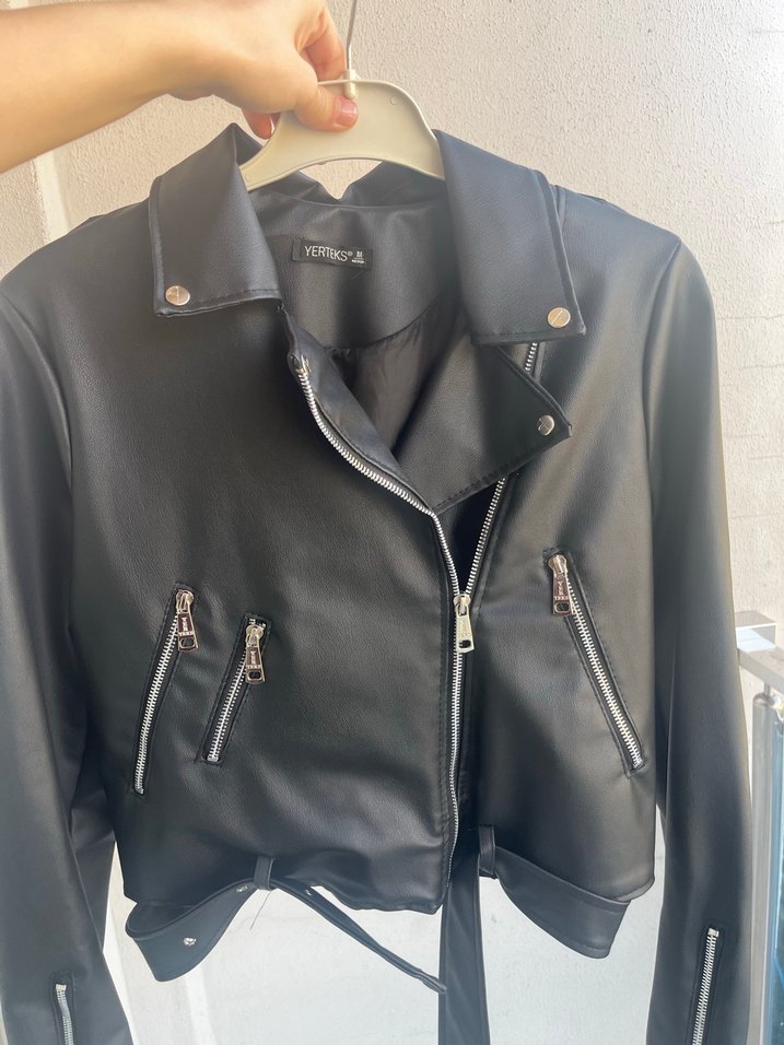 Siyah Deri Kemerli Kısa Biker Ceket - Görsel 3