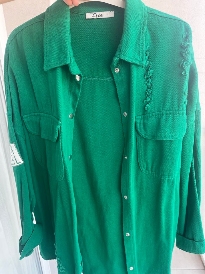Uzun Kollu Yeşil Nakışlı Keten Gömlek - Görsel 2