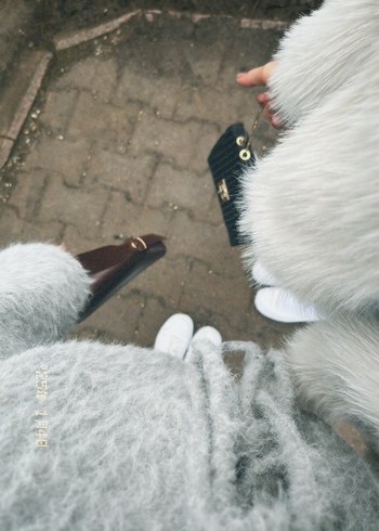 Beyaz Kürklü Kadın Midi Boy Ceket - Görsel 3