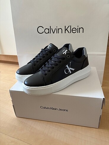 38 Beden siyah Renk Calvin Klein 38 numara