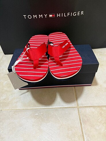 38 Beden kırmızı Renk Tommy Hilfiger terlik
