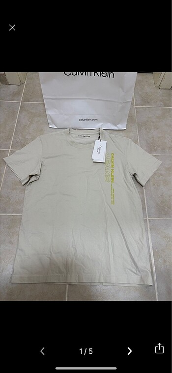 Calvin Klein tişört