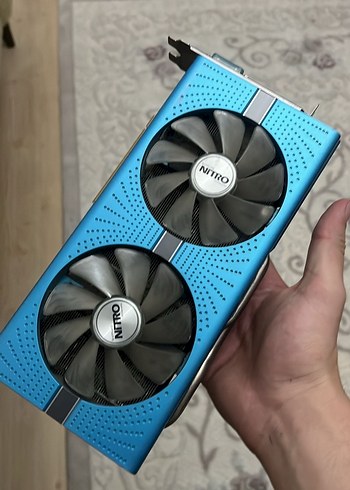 Mavi Nitro Çift Fanlı Ekran Kartı