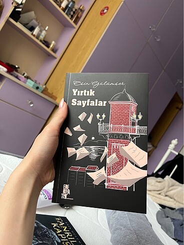 Yırtık sayfalar kitap
