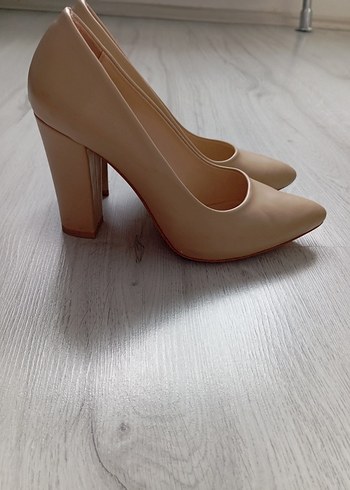 Bej Minimalist Stiletto Topuklu Kadın Ayakkabı - Görsel 2