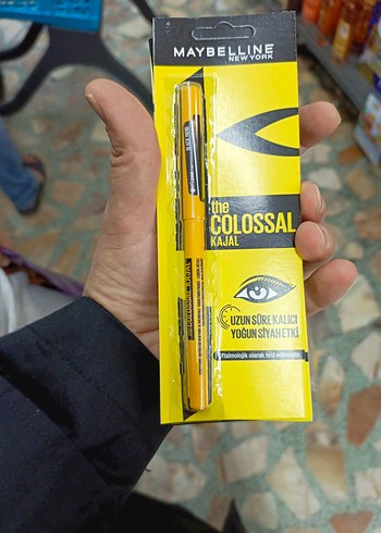 Maybelline Colossal Kajal Siyah Göz Kalemi