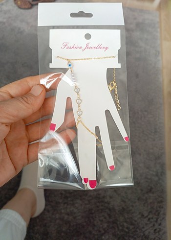 Altın Renkli Zincir Detaylı Kadın El Zinciri - Görsel 2