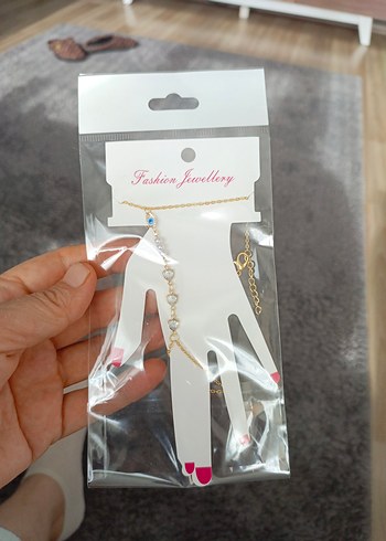 Altın Renkli Zincir Detaylı Kadın El Zinciri - Görsel 6