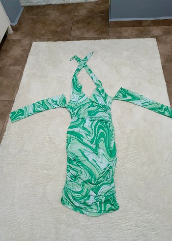 Yeşil Batik Desenli Uzun Kollu Hemşirelik Elbisesi - Görsel 2