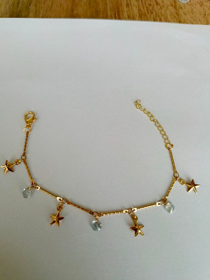 Zincir Detaylı Altın Renkli Kadın Bileklik - Görsel 3