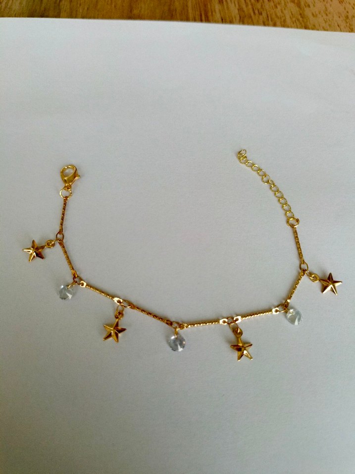 Zincir Detaylı Altın Renkli Kadın Bileklik - Görsel 2