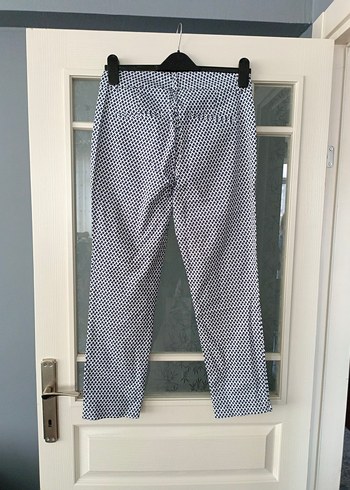 36 Beden Kadın Gri Desenli Kemerli Kumaş Pantolon