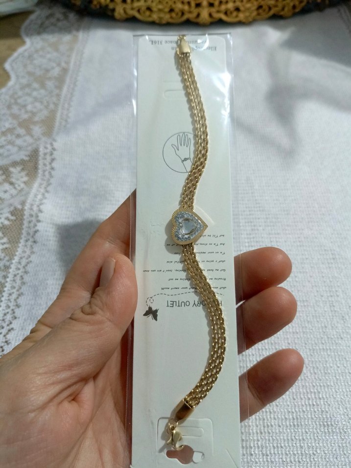 Çelik Zarif Kalp Taşlı Altın Bileklik — görsel 4/4