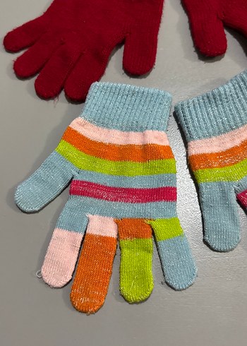 Kız Çocuk Renkli ve Kırmızı Örgü Eldivenler - Görsel 2