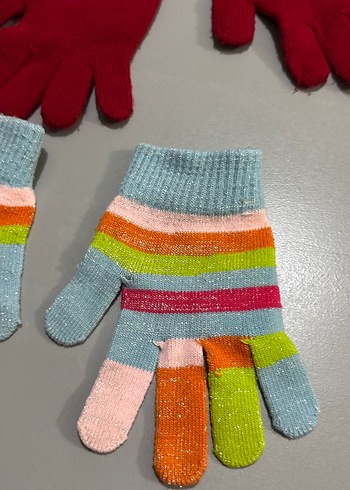 Kız Çocuk Renkli ve Kırmızı Örgü Eldivenler - Görsel 3