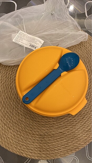 Tupperware saklama ve taşıma kabı