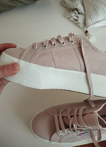 Superga 38 numara superga marka kadın ayakkabı.