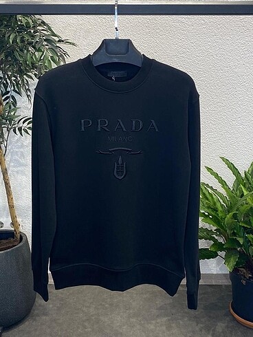 PRADA MİLANO