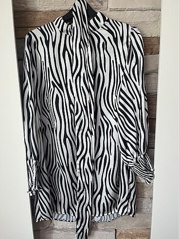 Zebra desenli saten tunik