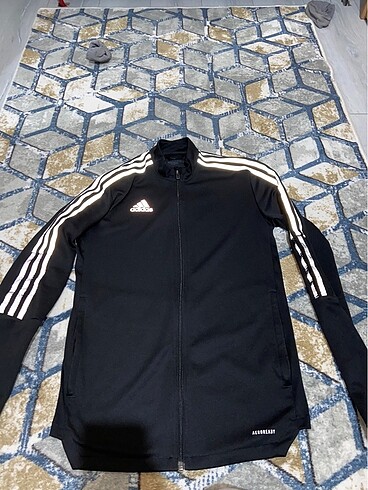 Adidas tiro