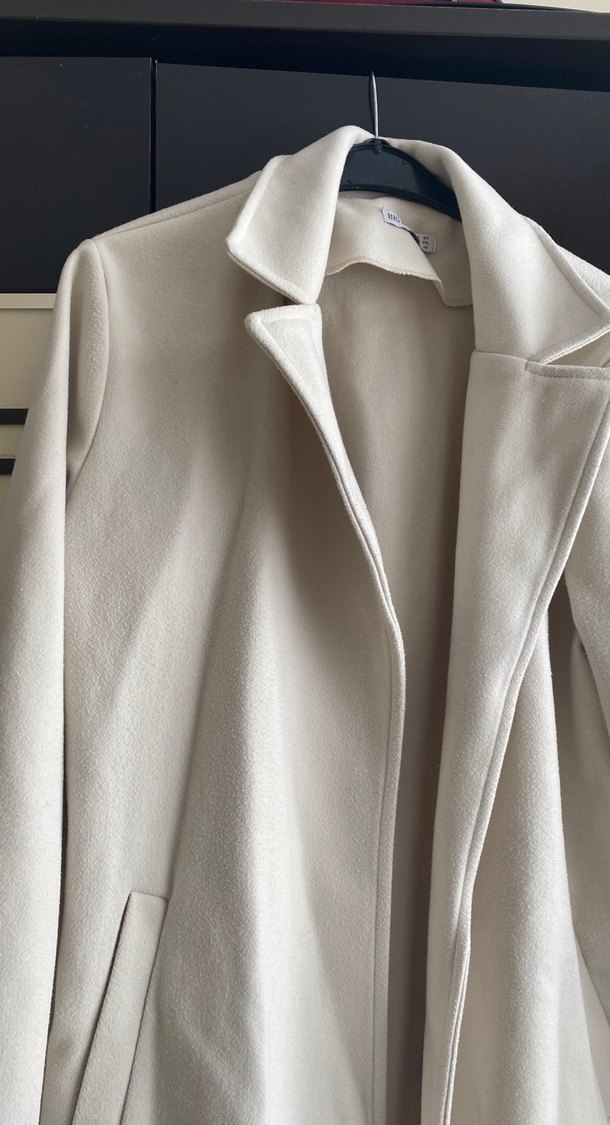 Kadın Beyaz Uzun Klasik Kaban - Görsel 2