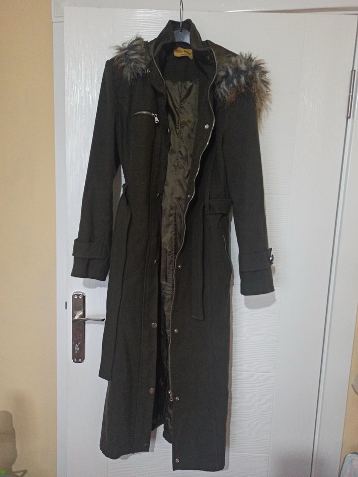 Kahverengi Kürklü Yaka Detaylı Kadın Mont - Görsel 2