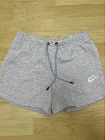 xs Beden Nike Şort