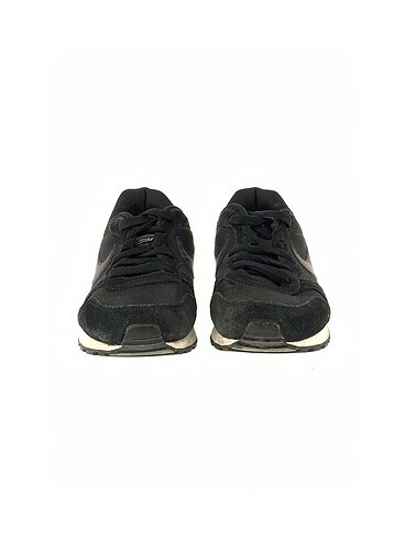 39 Beden Nike Spor Ayakkabı %70 İndirimli.