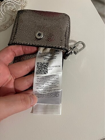 Guess Guess küçük çanta aksesuarı cüzdanı