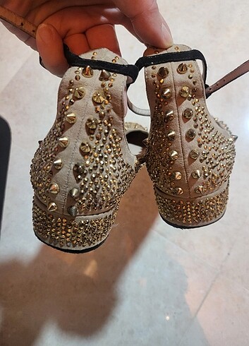 Zara ZARA bilekten bagcikli babet ayakkabi gold zimbali ve tasli 41 n