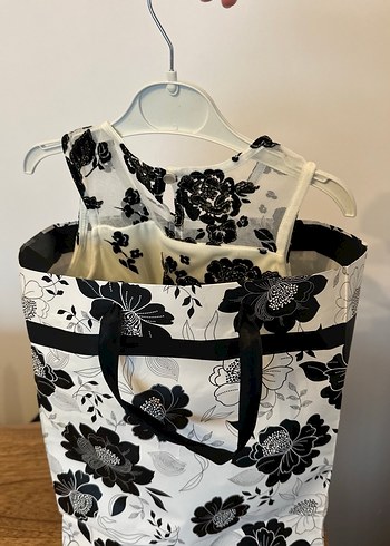 Dantelli Siyah Beyaz Kız Elbisesi - Görsel 6