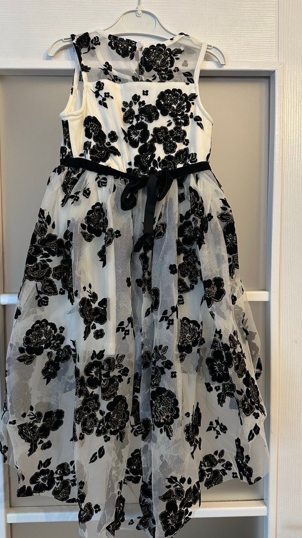 Dantelli Siyah Beyaz Kız Elbisesi - Görsel 4