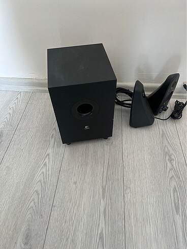 Logitech z506 5+1 ses sistemi