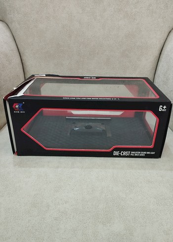 Die-Cast Model Araba Kutusu ve Stantı - Görsel 3