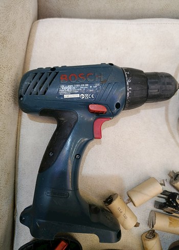 Bosch Şarjlı Matkap Seti ve Bataryalar - Görsel 2