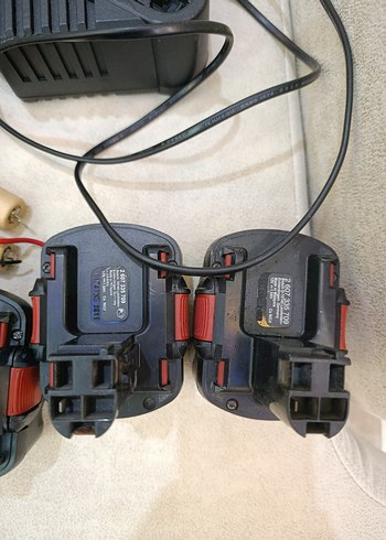 Bosch Şarjlı Matkap Seti ve Bataryalar - Görsel 6