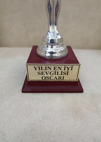 Yılın En İyi Sevgilisi Oscarı Heykel - Görsel 7