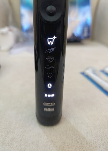 Oral-B Genius 10000N Siyah Şarjlı Diş Fırçası - Görsel 13