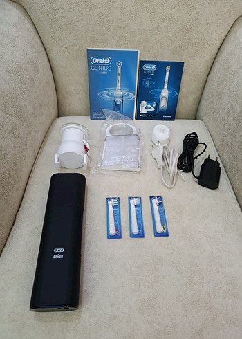 Oral-B Genius 10000N Siyah Şarjlı Diş Fırçası - Görsel 5
