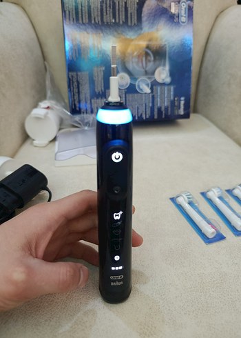 Oral-B Genius 10000N Siyah Şarjlı Diş Fırçası - Görsel 12